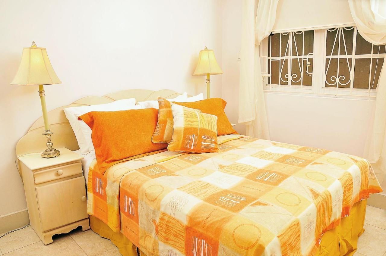 Welcome To The Unpretentious And Breezy Graceville, Steps Away From The Beach Saint James Eksteriør bilde