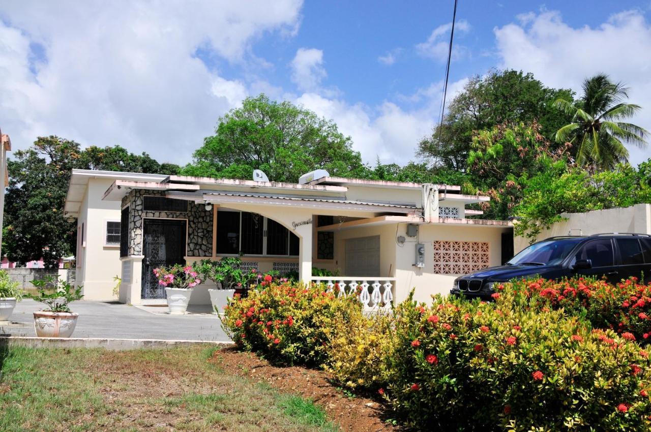 Welcome To The Unpretentious And Breezy Graceville, Steps Away From The Beach Saint James Eksteriør bilde