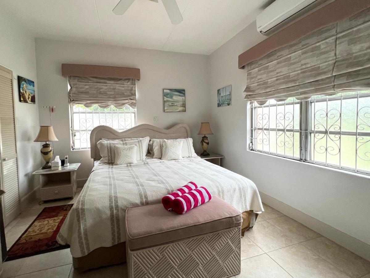 Welcome To The Unpretentious And Breezy Graceville, Steps Away From The Beach Saint James Eksteriør bilde