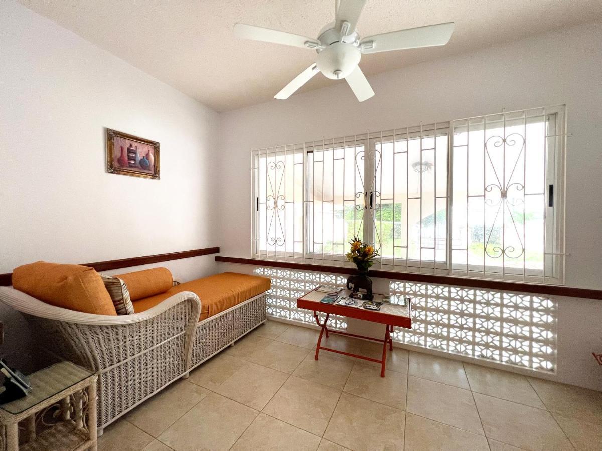 Welcome To The Unpretentious And Breezy Graceville, Steps Away From The Beach Saint James Eksteriør bilde